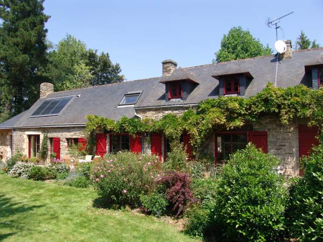 Photo Bed and breakfast Péaule Les hortensias de kergrisais